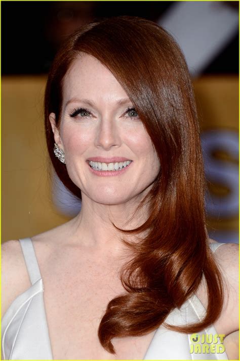 All About Celebrity Julianne Moore Height Weight And Body Measurements