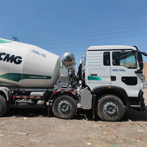 Original and Genuine Second-Hand 4-Bridge 12-Square Concrete Mixer
