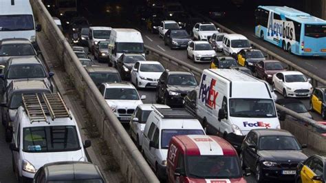 Grave Accidente En La Ronda De Dalt De Barcelona Un Carril Cortado