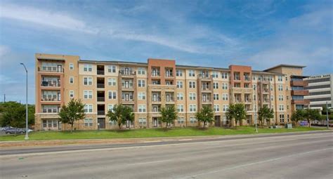 4000 Hulen Urban Apartment Homes 10 Reviews Fort Worth Tx