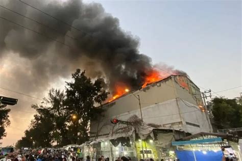 Se Quema Bodega De Tenis En Tepito Xeu Noticias Veracruz