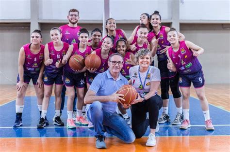 Basquete Feminino De Ara Atuba Vence Em Casa Placar De A