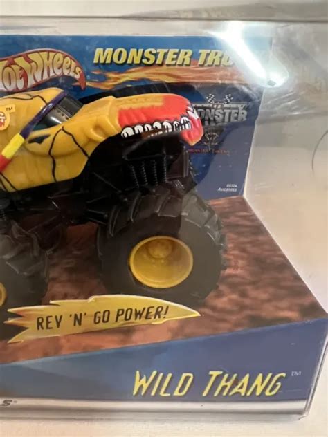 CAMION MATTEL HOT Wheels Monster Jam Wild Thang Rev N Go échelle 1 43 2000 EUR 27 68 PicClick FR