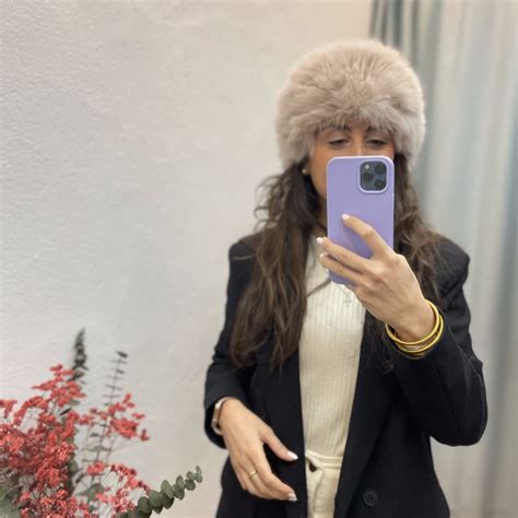 Cuello Pelo Natural Color Nude MARIA PETRUSCA Bolsos Personalizados Invitada Y Joyas