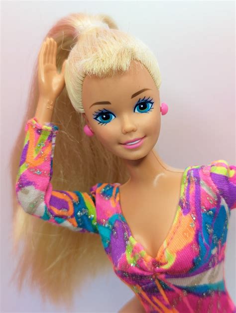 Hot Skatin Barbie 1994 Mattel 13511 Blonde Rollerblade Ice Sakting Doll Vintage 90s Collectible