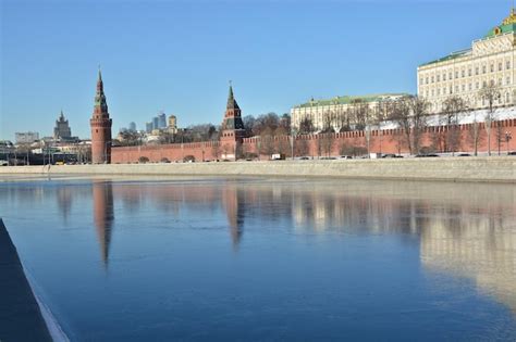 Premium Photo Kremlin Embankment Of The Moscow River