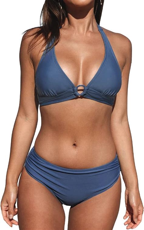 7 Hot Sexy Karen Bello Bikini Pics