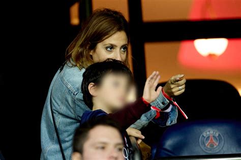 Photo Léa Salamé Et Son Fils Gabriel People Au Match De Football En