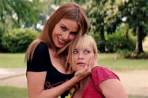 Reese Witherspoon Teams Up With Sofia Vergara In Hot Pursuit Trailer