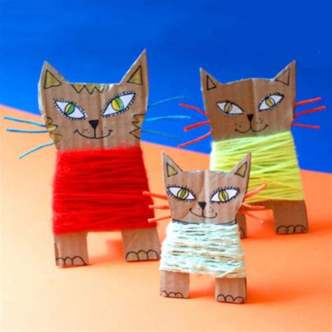 Кошечки из картона и пряжи