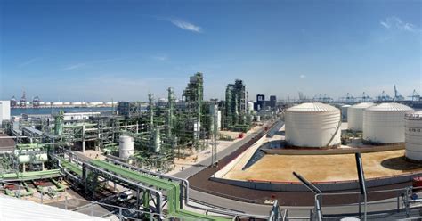 Rotterdam renewable diesel refinery contact | Neste