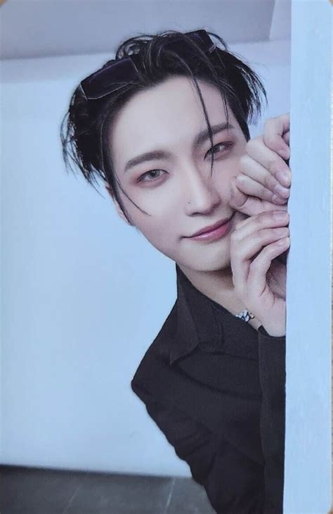 Seonghwa Photocard Scan Outlaw