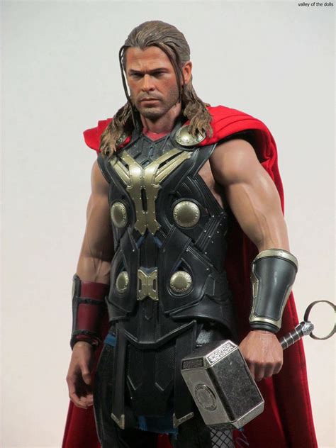 Thor From Hot Toys Hot Toys Thor Avengers Age