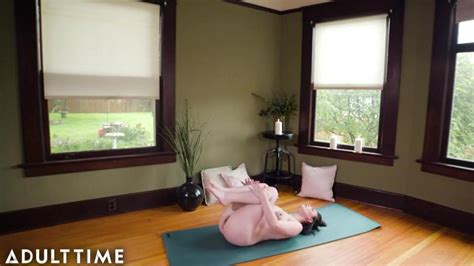 Naked Yoga Life Casey Calvert Finishes With Masturbation Tnaflix