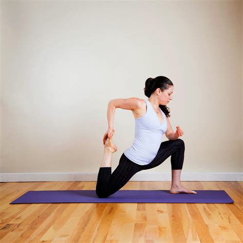 Loosen Up Tight Quads With A Yoga Sequence Yoga Exercises