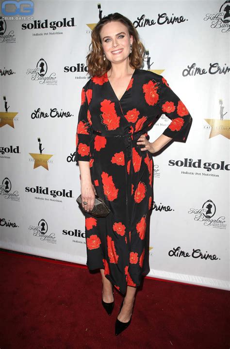 Emily Deschanel Nude Pictures Photos Playboy Naked Topless Fappening