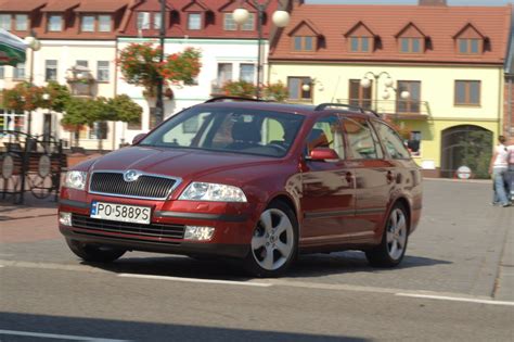 Żarówki Skoda Octavia II Combi 20042013 jakie potrzebne do wymiany