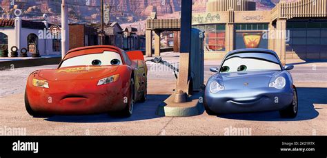 LIGHTNING MCQUEEN, SALLY CARRERA, CARS, 2006 Stock Photo - Alamy