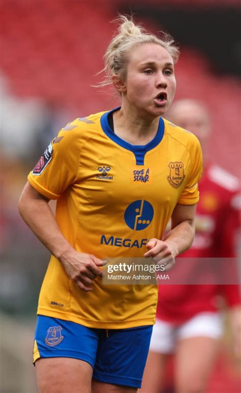 10 Hot Sexy Izzy Christiansen Bikini Pics