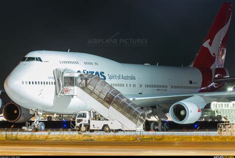 VH OEI QANTAS Boeing 747 400ER At Tokyo Haneda Intl Photo ID