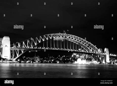 Sydney Harbour Bridge at night Stock Photo - Alamy