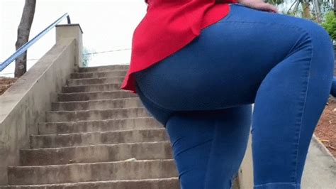 Hot Black Haired Brazil Latina Cristina In Skintight Blue Fofinha Modas Jeans And High Heels