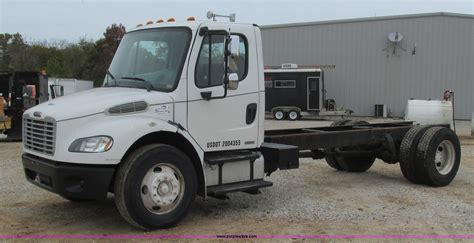 2007 Freightliner Business Class M2 Straight Truck Cab And Chassis In Nixa Mo Item L5311 Sold