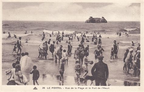 Le Portel Vue De La Plage Et Le Fort De L Heurt Carte Postale