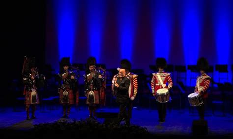 ANDREA COLOMBINI E L ORCHESTRA FILARMONICA DI LUCCA IN CONCERTO A