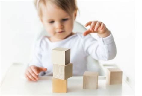 Juguetes Montessori para bebés en qué se diferencian de otros