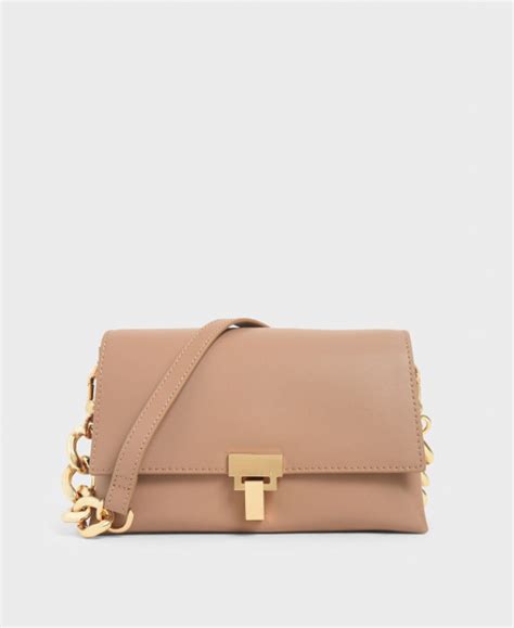 Tas Crossbody Berwarna Nude Dengan Tali Kulit Yang Elegan Desain Id