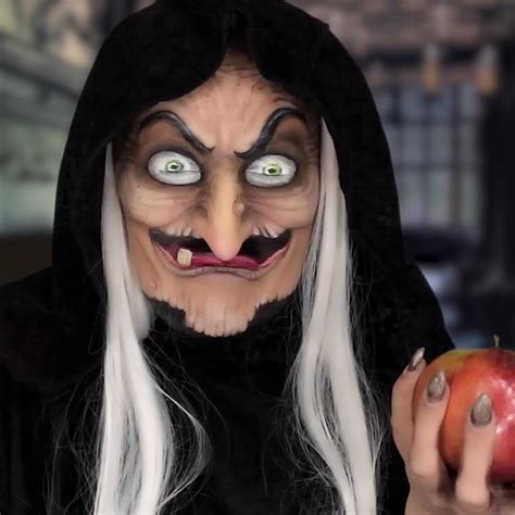 This Makeup Artist Transformed Herself Into The Evil Queen From Snow