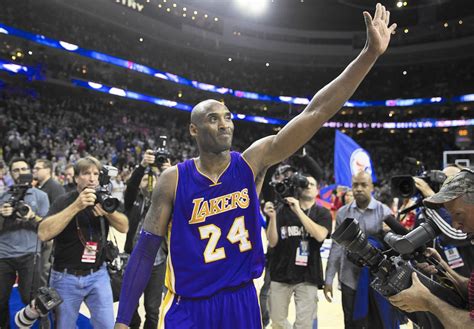 Kobe Bryant Se Despide De Su Baloncesto Haciendo Historia Con 60