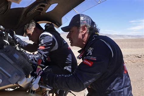 Dakar Sainz Si Ribalta Costretto Al Ritiro