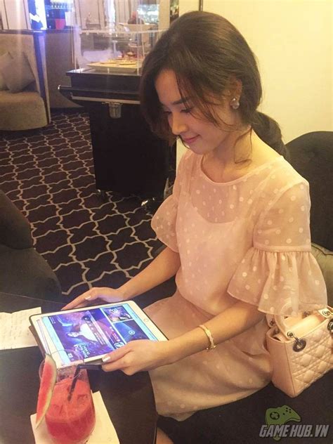 Thương Khung Chi Mộng Hẹn hò HOT girl Midu