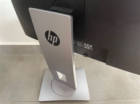 HP monitor E232, Computers & Tech, Desktops on Carousell