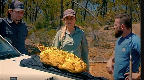 15 BIGGEST TREASURE FINDS - Go IT