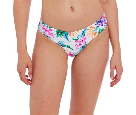 6 Hot Sexy Bethany Simpson Bikini Pics