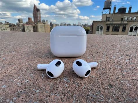 Cómo subir el volumen en los AirPods