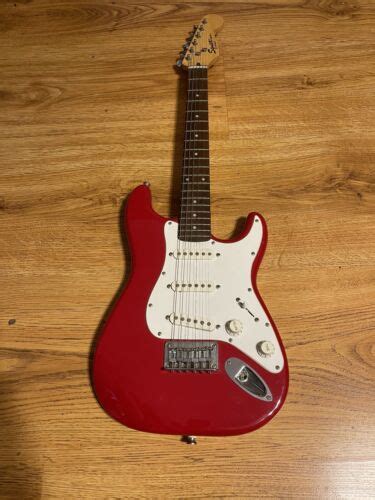 Fender Squier Mini Stratocaster Electric Guitar Dakota Red Right Handed