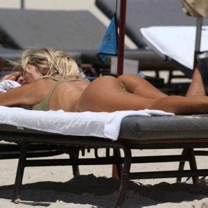 Italian Star Melissa Castagnoli Bikini Thong Areola Peek Photos Scandal Planet