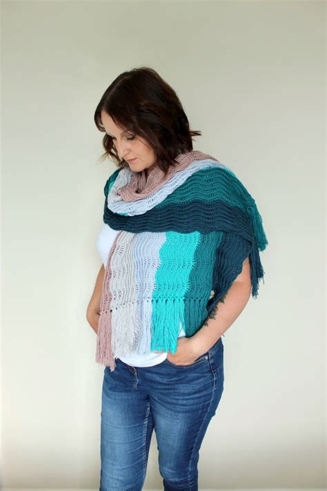 17 Free Easy Rectangle Shawl Crochet Patterns Annie Design Crochet