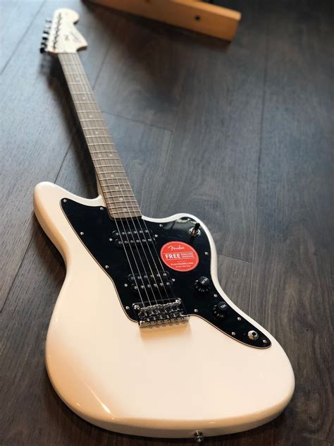 Squier Affinity Jazzmaster HH in Arctic White – nafiriguitar.com