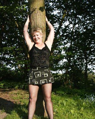 Amateur Matures Exhibiting Their Meaty Pussies Porn Pictures XXX