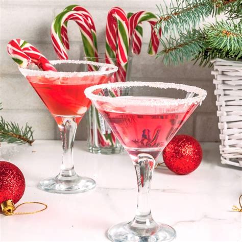 Candy Cane Martini Recipe Festive Drinks Holiday Party Drinks Christmas Drinks