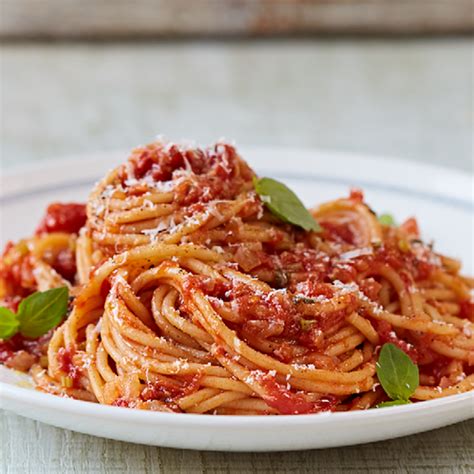 Classic Tomato Spaghetti The Happy Foodie