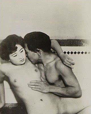 Vintage Nasty Girls Show Their Tits In Forties Porn Pictures XXX