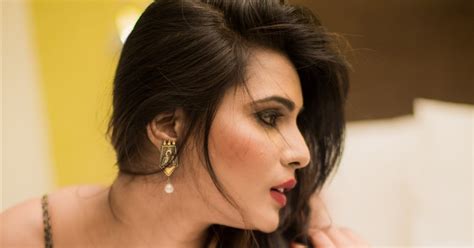 Actress Spicy Stills Actress Hot Bikini Actress Hot Stills Meera Mithun Hot Photoshoot Stills