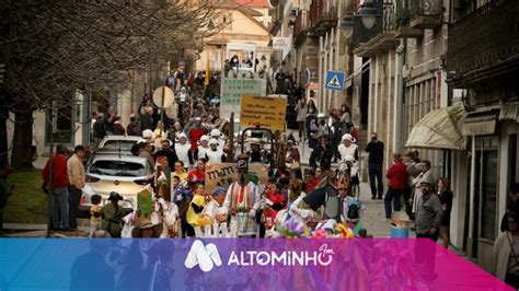 Duas Centenas De Mascarados Celebraram O Entrudo Em Melga O R Dio