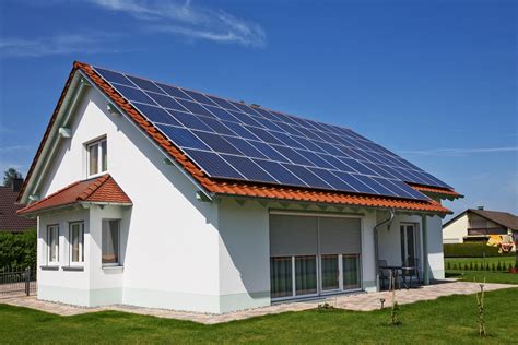 Cómo funciona un sistema fotovoltaico de autoconsumo HelioEsfera